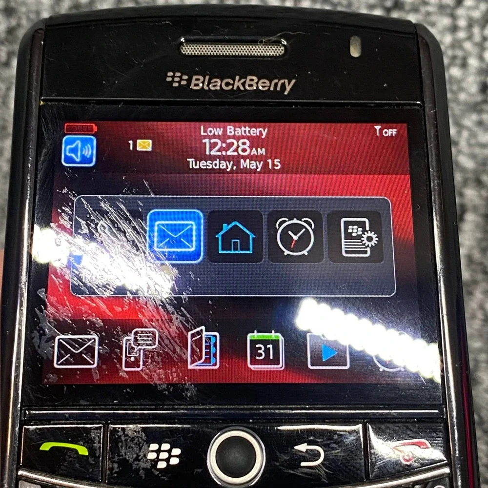 Blackberry Tour 9630 Smartphone Verizon OS 5 Black QWERTY Keyboard Case Bundle